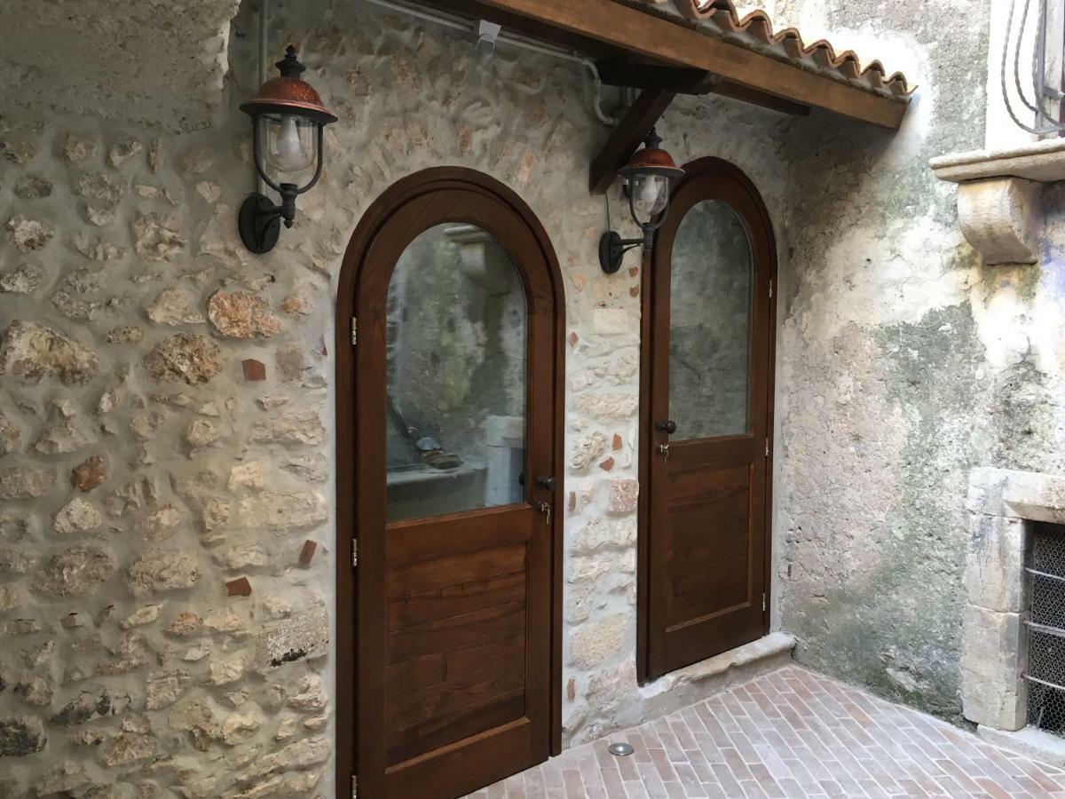 Aurora Medieval House แซร์โมเนตา ภายนอก รูปภาพ