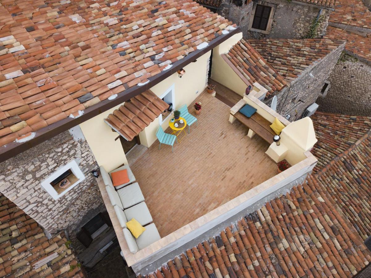 Aurora Medieval House แซร์โมเนตา ภายนอก รูปภาพ